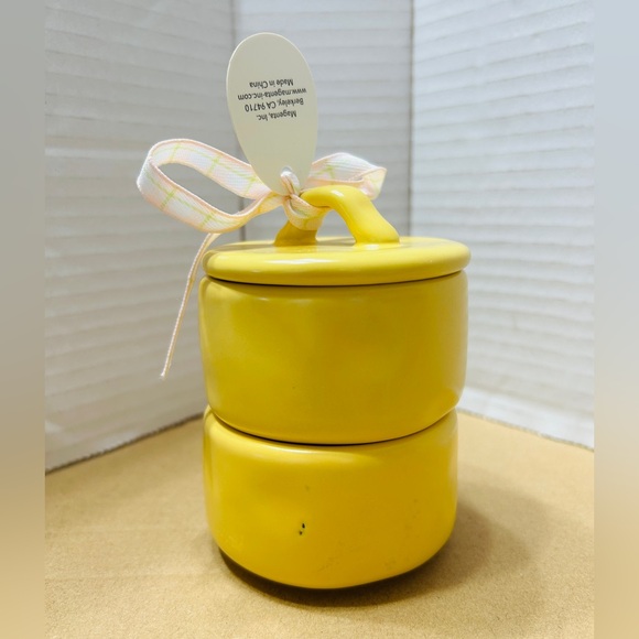 Rae Dunn salt & pepper cellars NEW condition. Yellow with black letters. - Picture 2 of 6